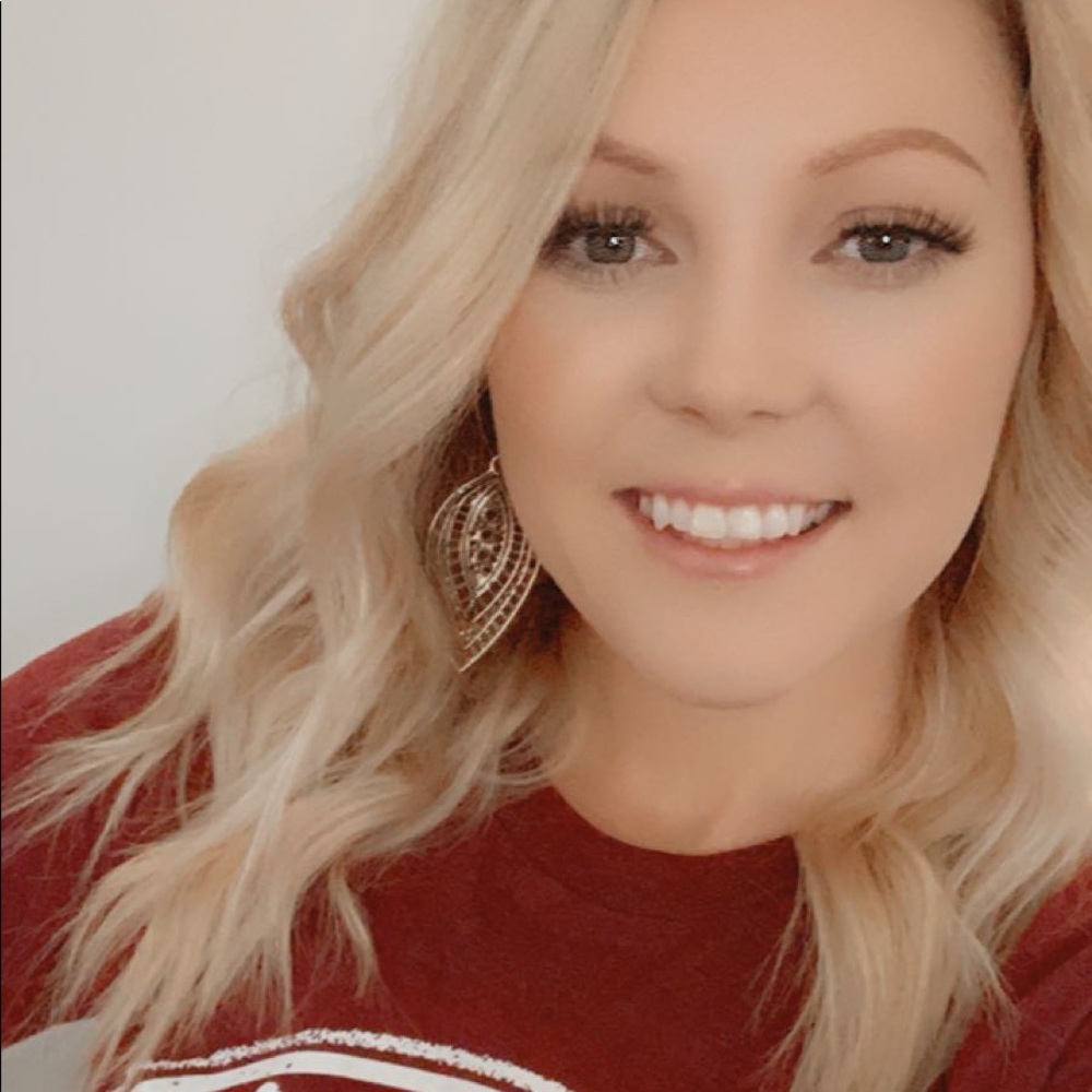 Meet your Posher, Desiree